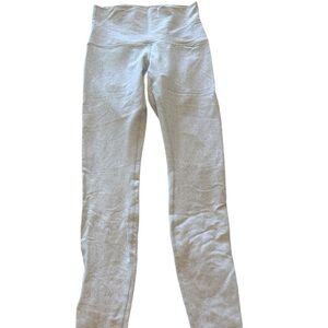 Lululemon White Paisley Print Leggings! NWOT Size 6